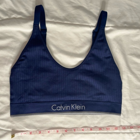 Calvin Klein Seamless Ribbed Lightly Lined Bralette - Picture 4 of 6